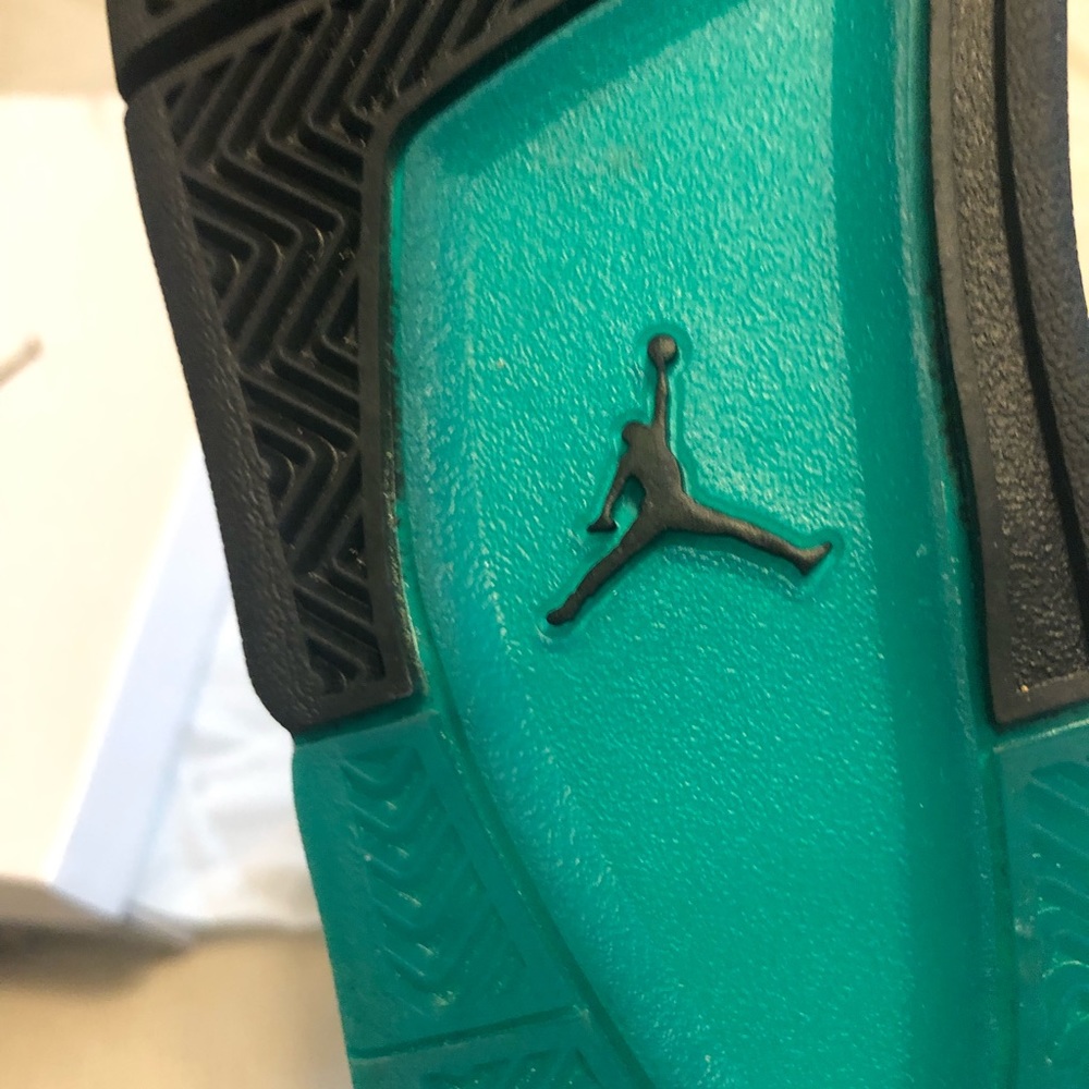 New Women Jordan’s retros - Picture 10 of 13